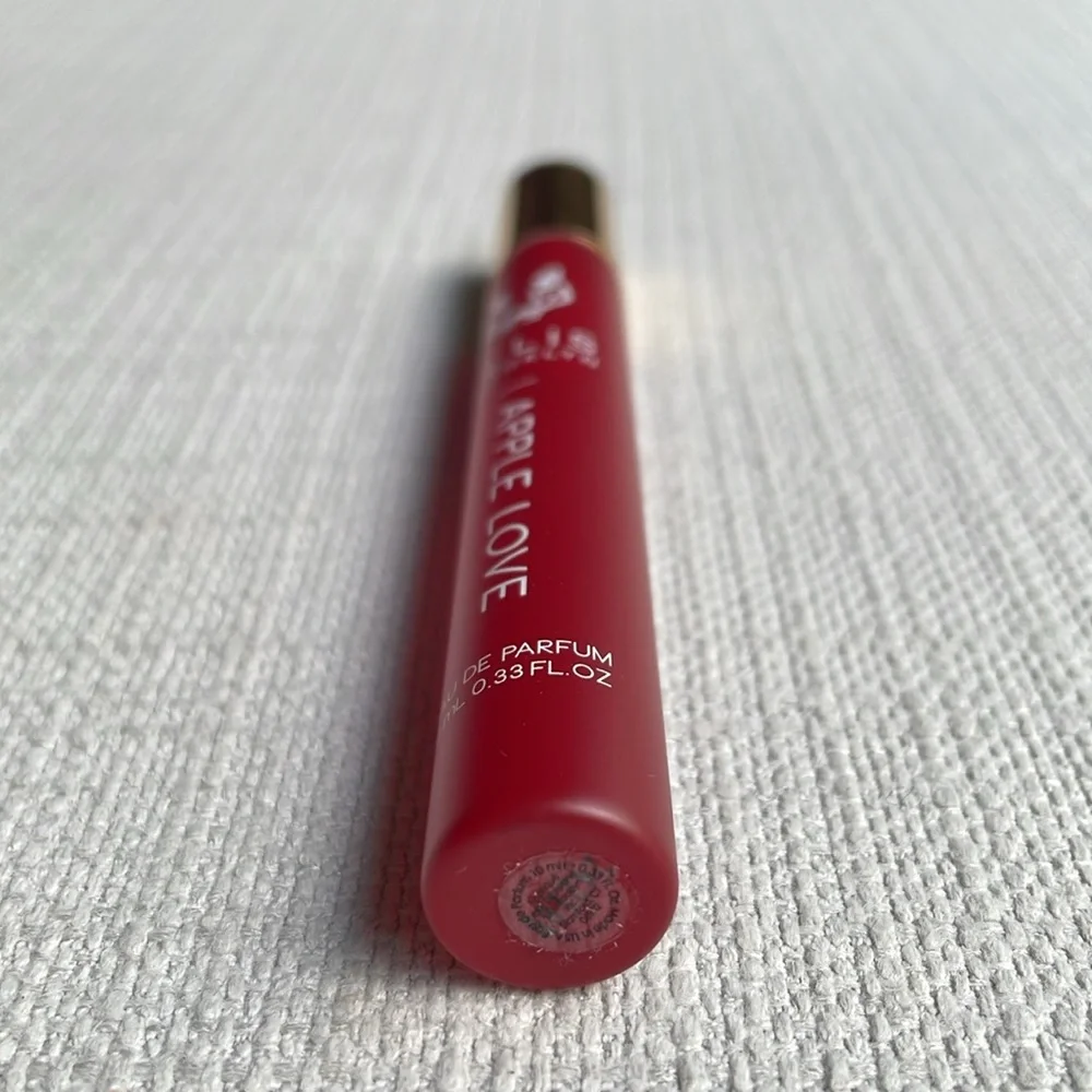 Ellis Brooklyn Apple Love 10ml rollerball